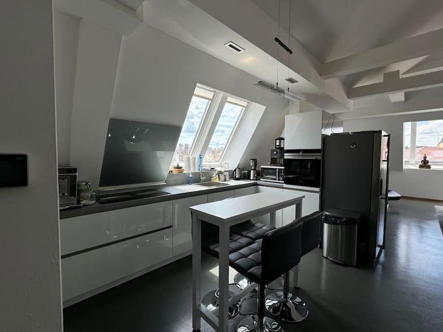 6 Zimmer Maisonette-Penthouse Pool Dachterrasse Luxus Μόναχο Εξωτερικό φωτογραφία